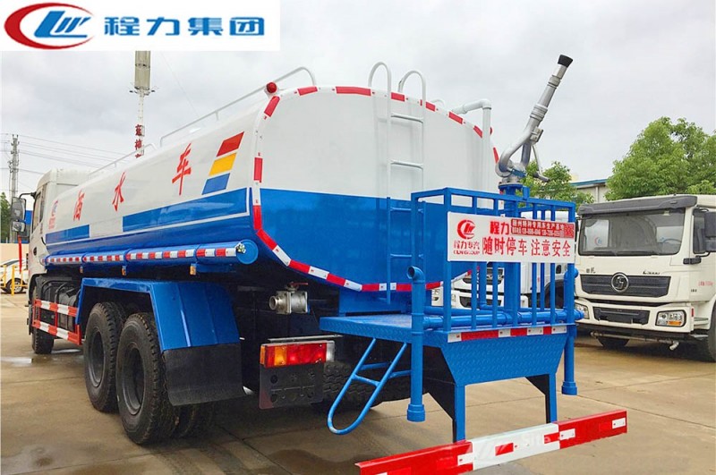 東風(fēng)御龍后八輪18-22方灑水車