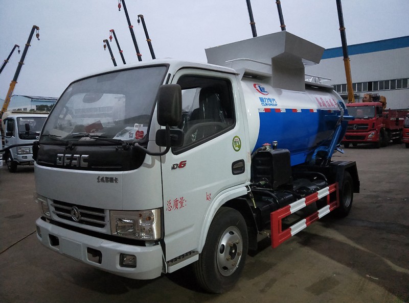 東風(fēng)小多利卡(4-5方)餐廚垃圾車