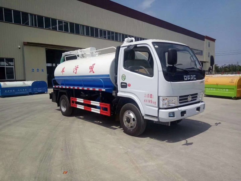 東風(fēng)小多利卡5方吸糞車(chē)