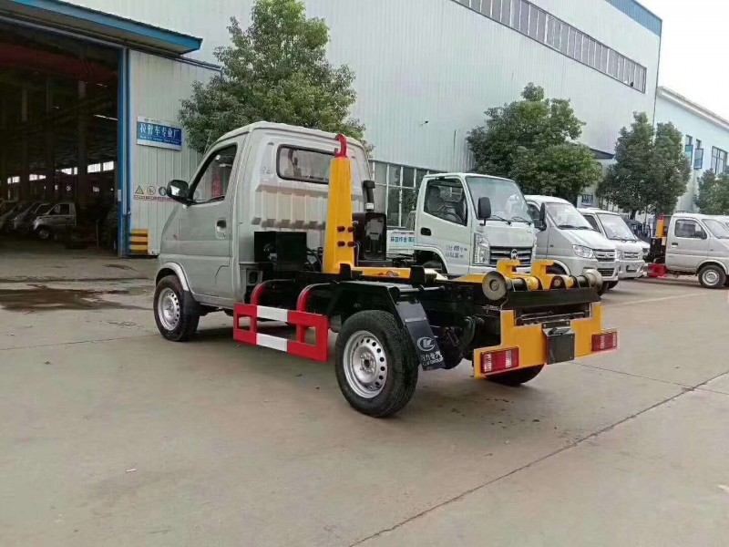 長(zhǎng)安3方勾臂式垃圾車(單輪)