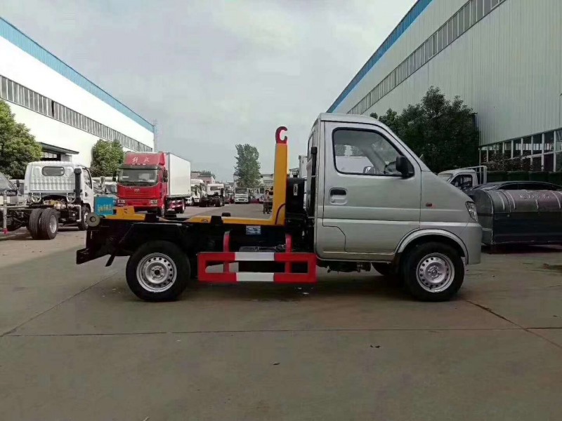 長(zhǎng)安3方勾臂式垃圾車(單輪)