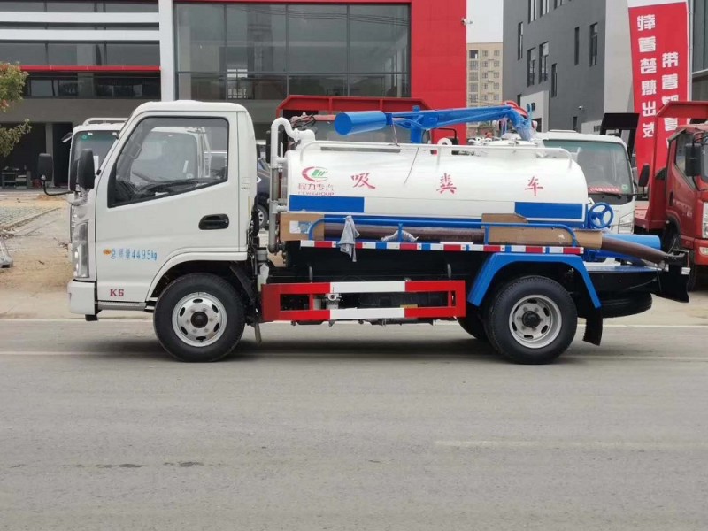 凱馬2方藍(lán)牌吸糞車