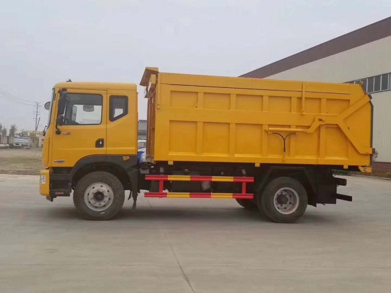 東風(fēng)多利卡D9（12方）對(duì)接垃圾車