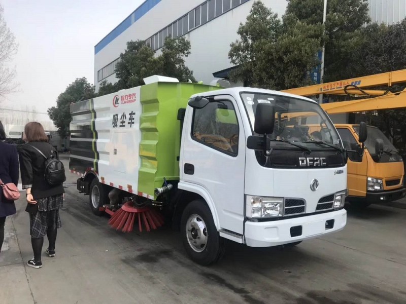 東風(fēng)小多利卡5方吸塵車