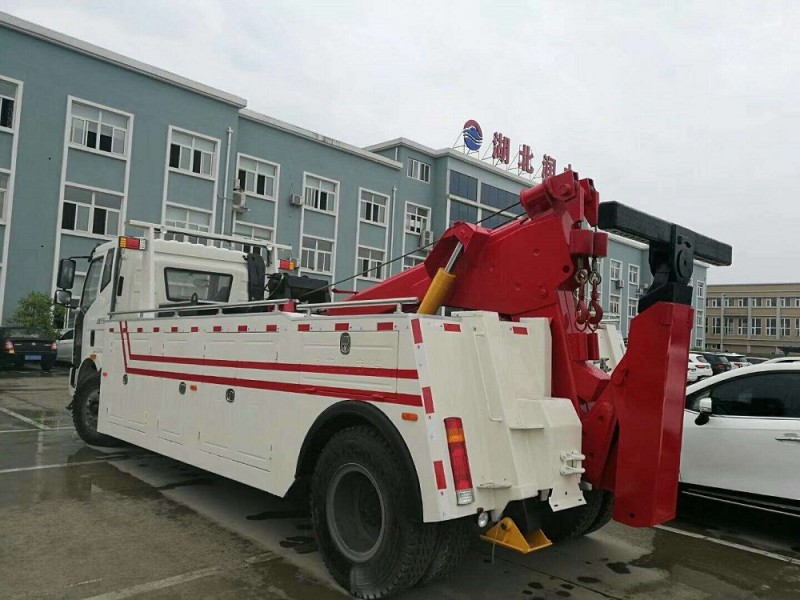 解放單橋拖吊聯(lián)體（一托一）清障車