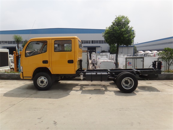 東風(fēng)雙排座8-10米平臺升降高空作業(yè)車 東風(fēng)雙排座8-10米平臺升降高空作業(yè)車圖片