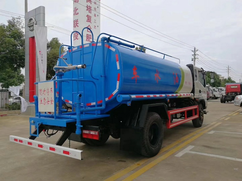 時風(fēng)10噸灑水車圖片