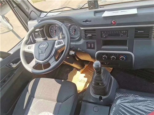 國(guó)六江淮駿鈴V6冷藏車圖片