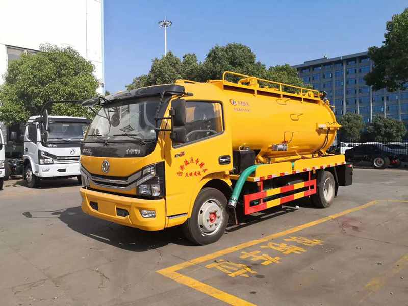 東風(fēng)多利卡9.3方清洗吸污車(chē)