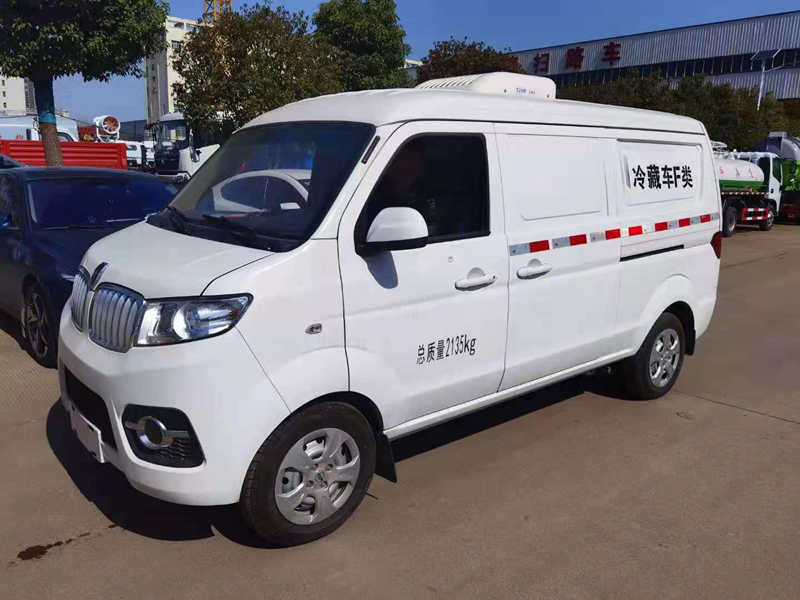 金杯小海獅X30L冷藏車