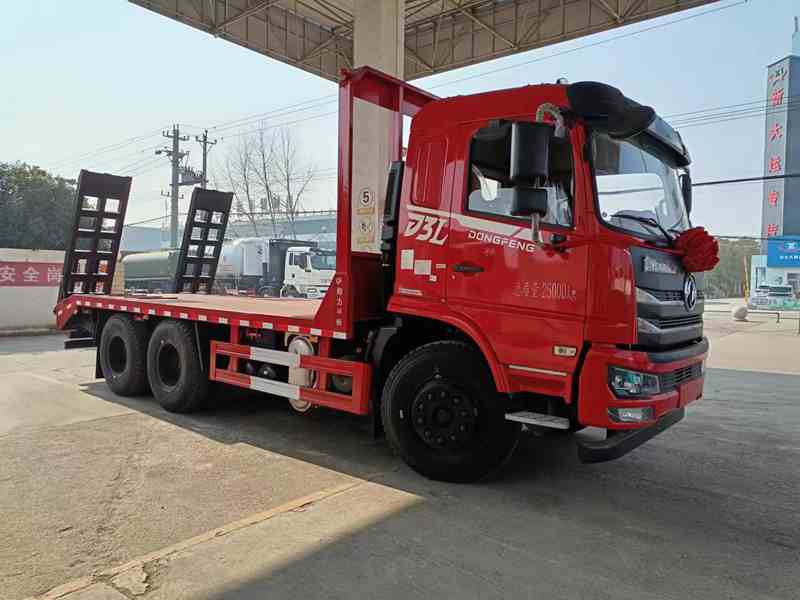 東風(fēng)D3L后八輪平板運(yùn)輸車圖片