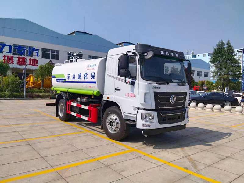 東風(fēng)華神F5灑水車(chē)（12方）