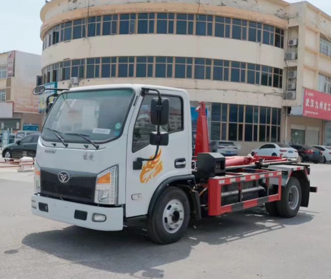 重汽豪曼純電動(dòng)勾臂垃圾車
